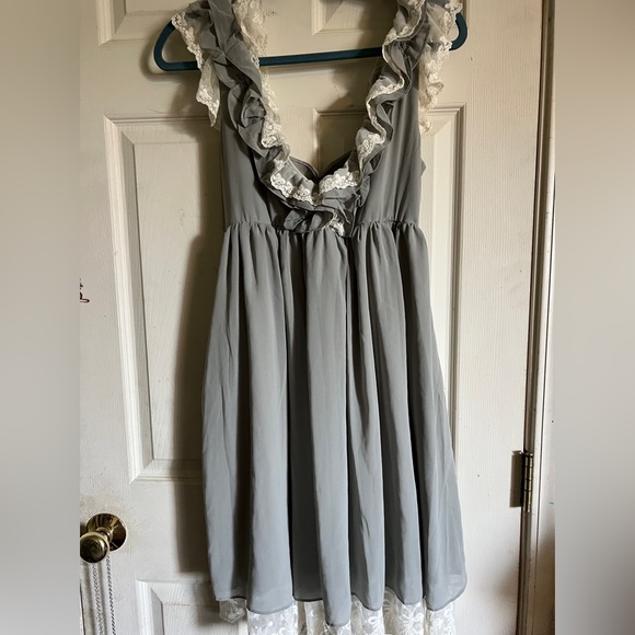 A’reve grey mini dress with cream lace kawaii - Picture 6 of 12